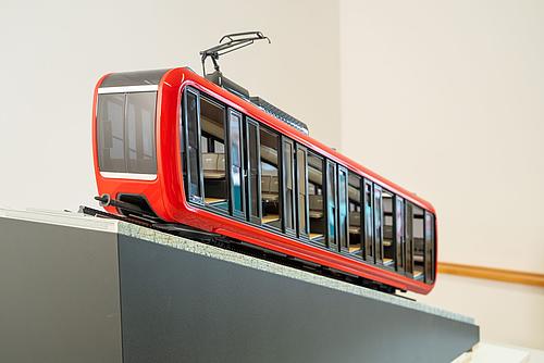 Modell der neuen Triebwagen