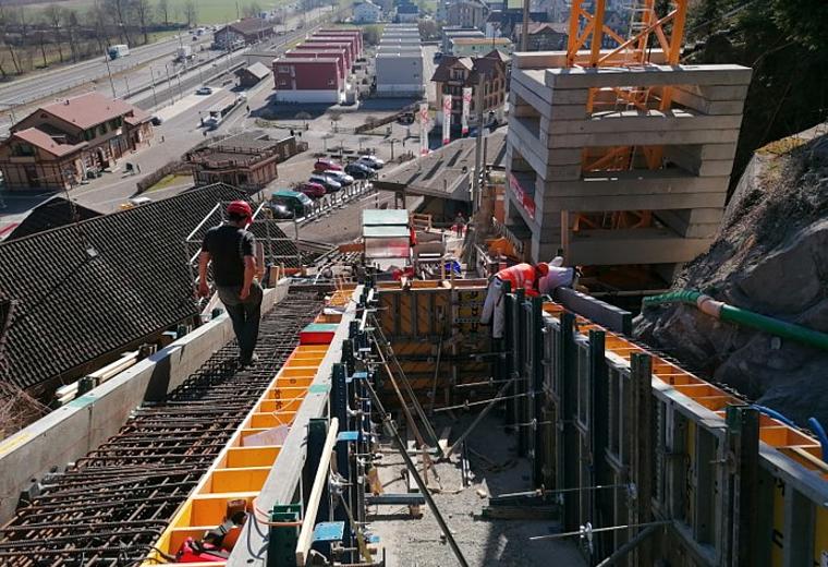 Gleiswendergrube bereit für Beton